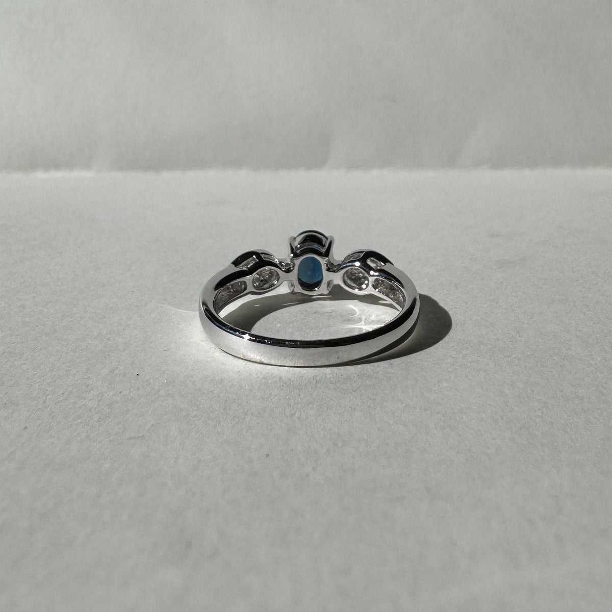 Genuine Sapphire and Diamond Oval Ring｜14k Solid White Gold