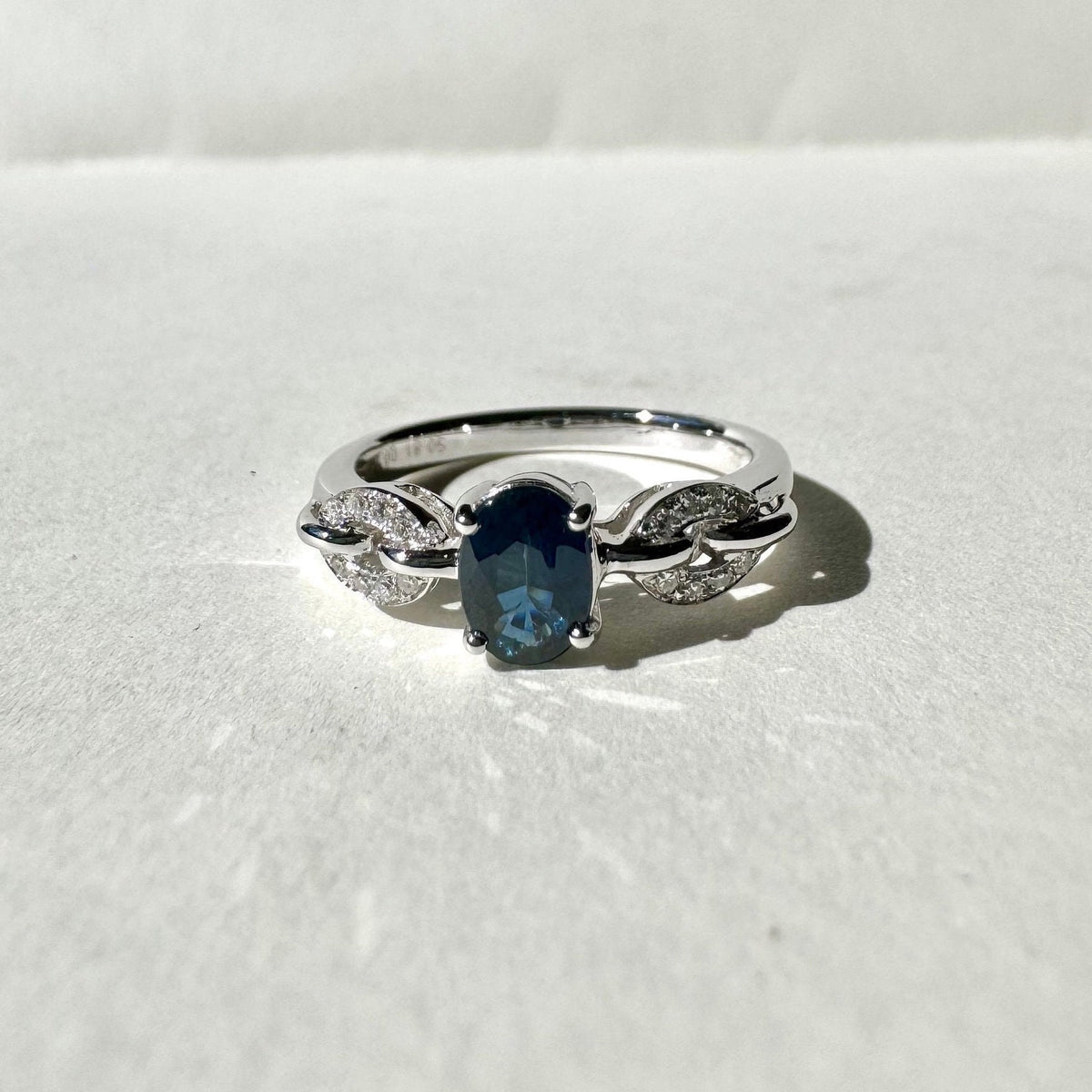 Genuine Sapphire and Diamond Oval Ring｜14k Solid White Gold
