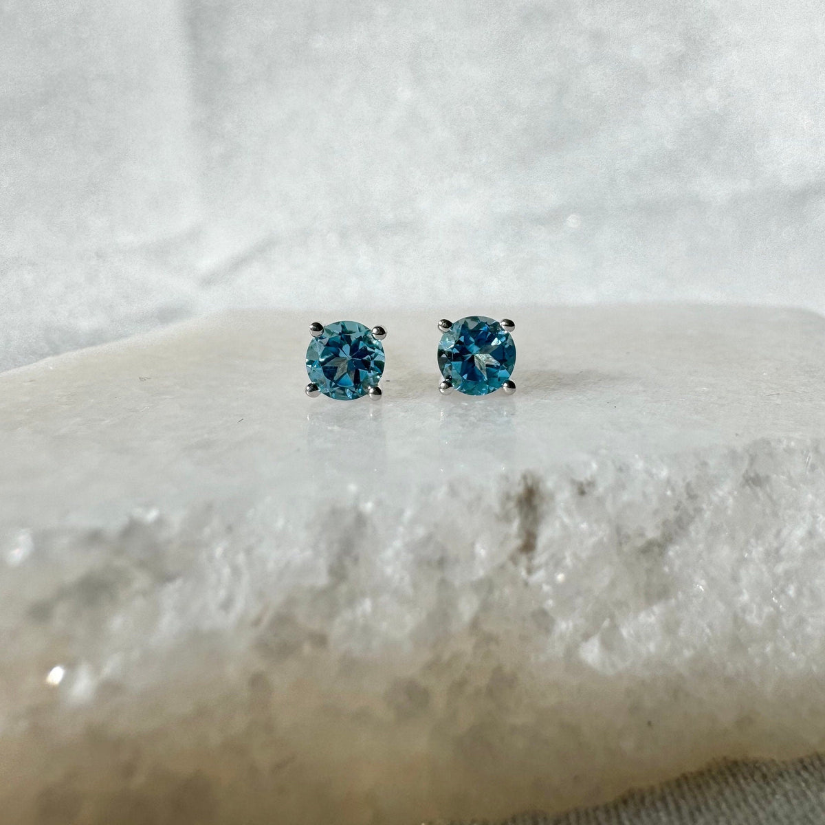 Genuine Blue Topaz 4mm Round Stud Earrings / 14k Solid Gold