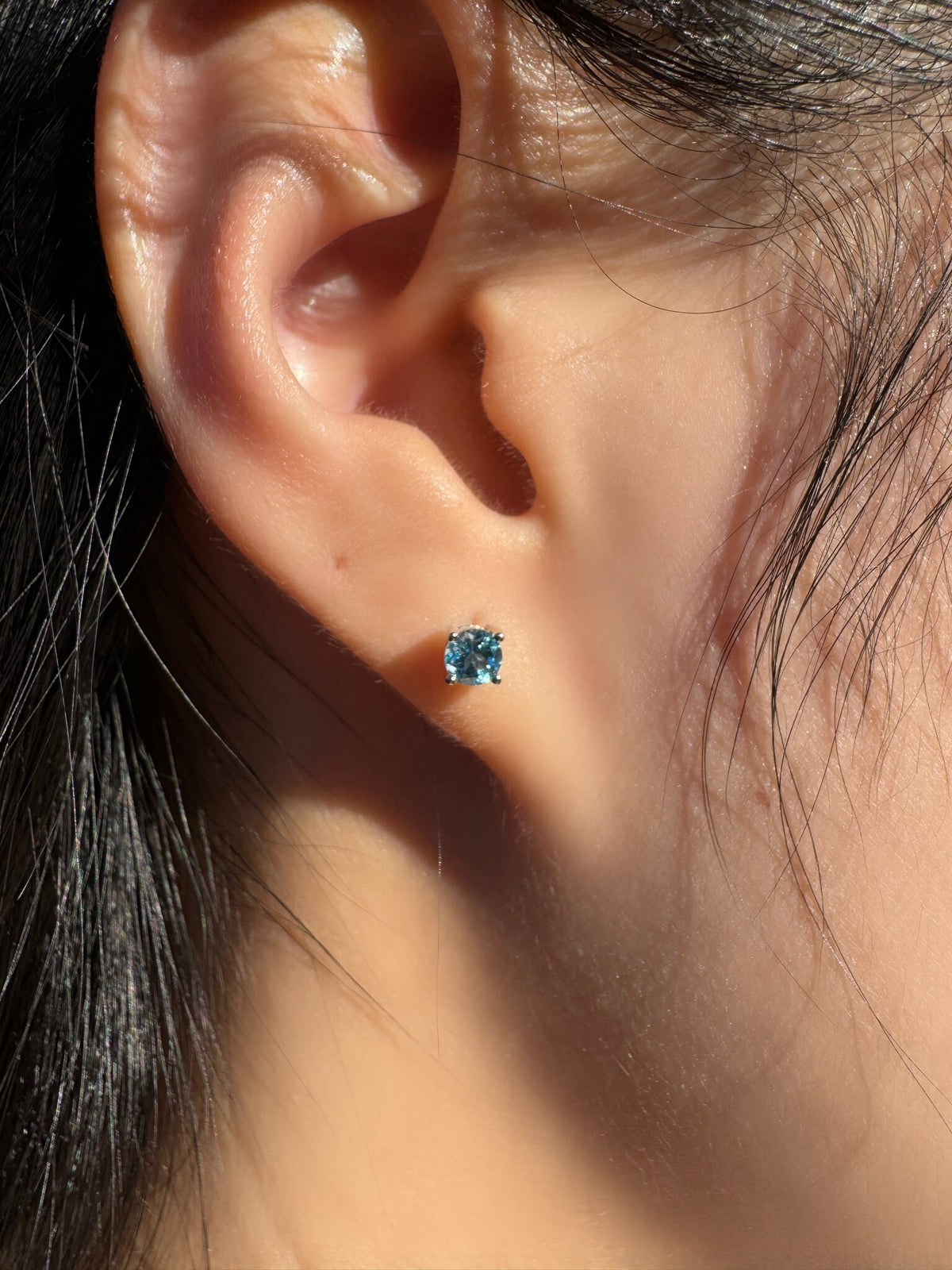 Genuine Blue Topaz 4mm Round Stud Earrings / 14k Solid Gold