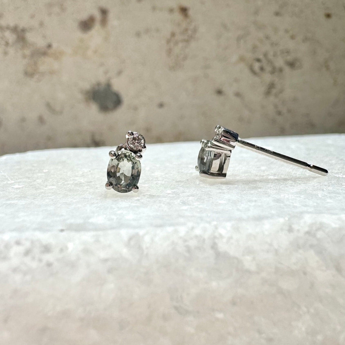 18k White Gold Oval Green Sapphire Stud Earrings, Moveable Diamond, September Birthstone