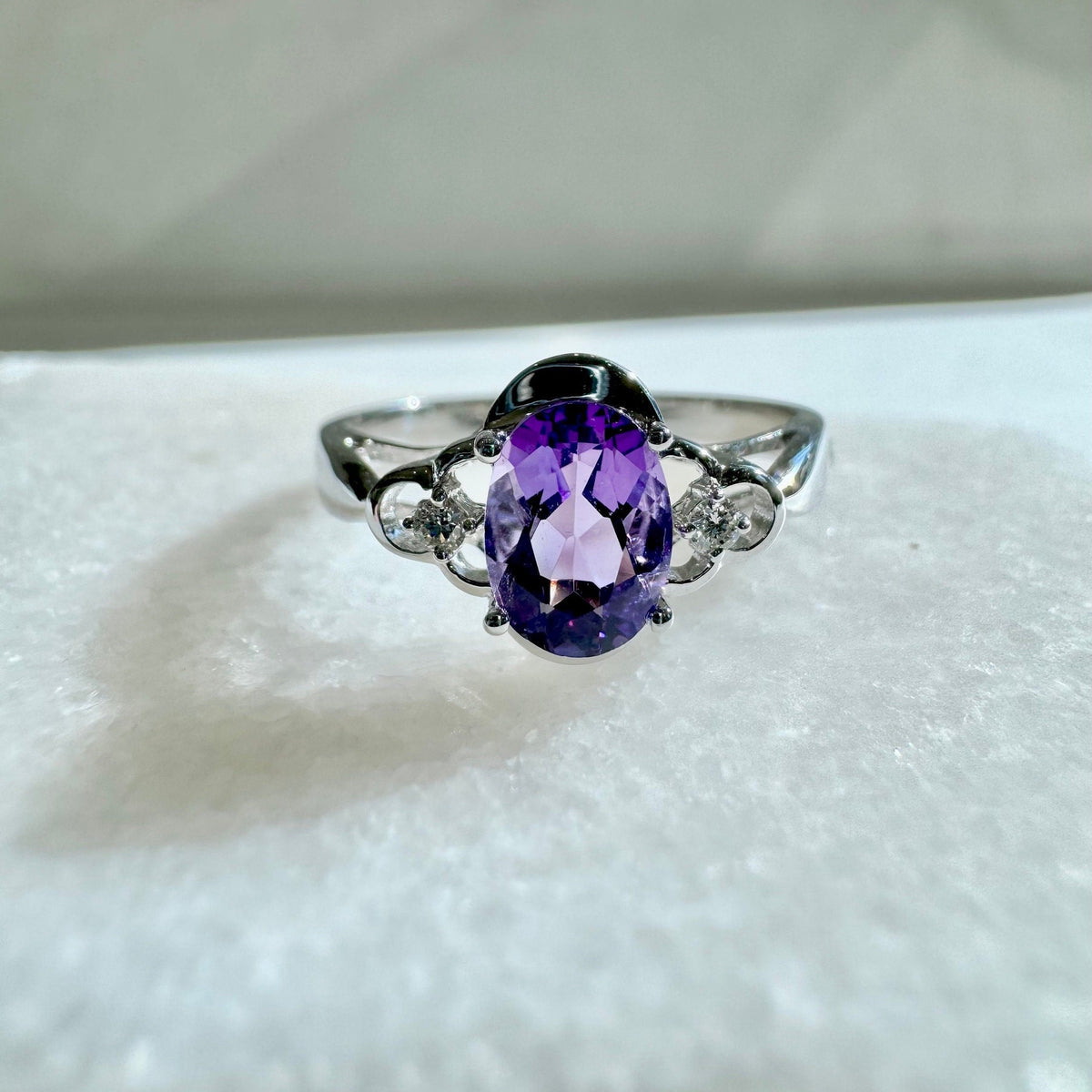 Genuine Amethyst and Diamond Oval Ring｜14k Solid White Gold
