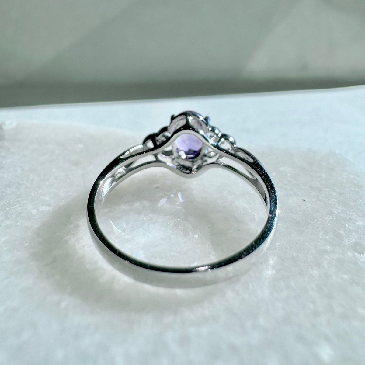 Genuine Amethyst and Diamond Oval Ring｜14k Solid White Gold