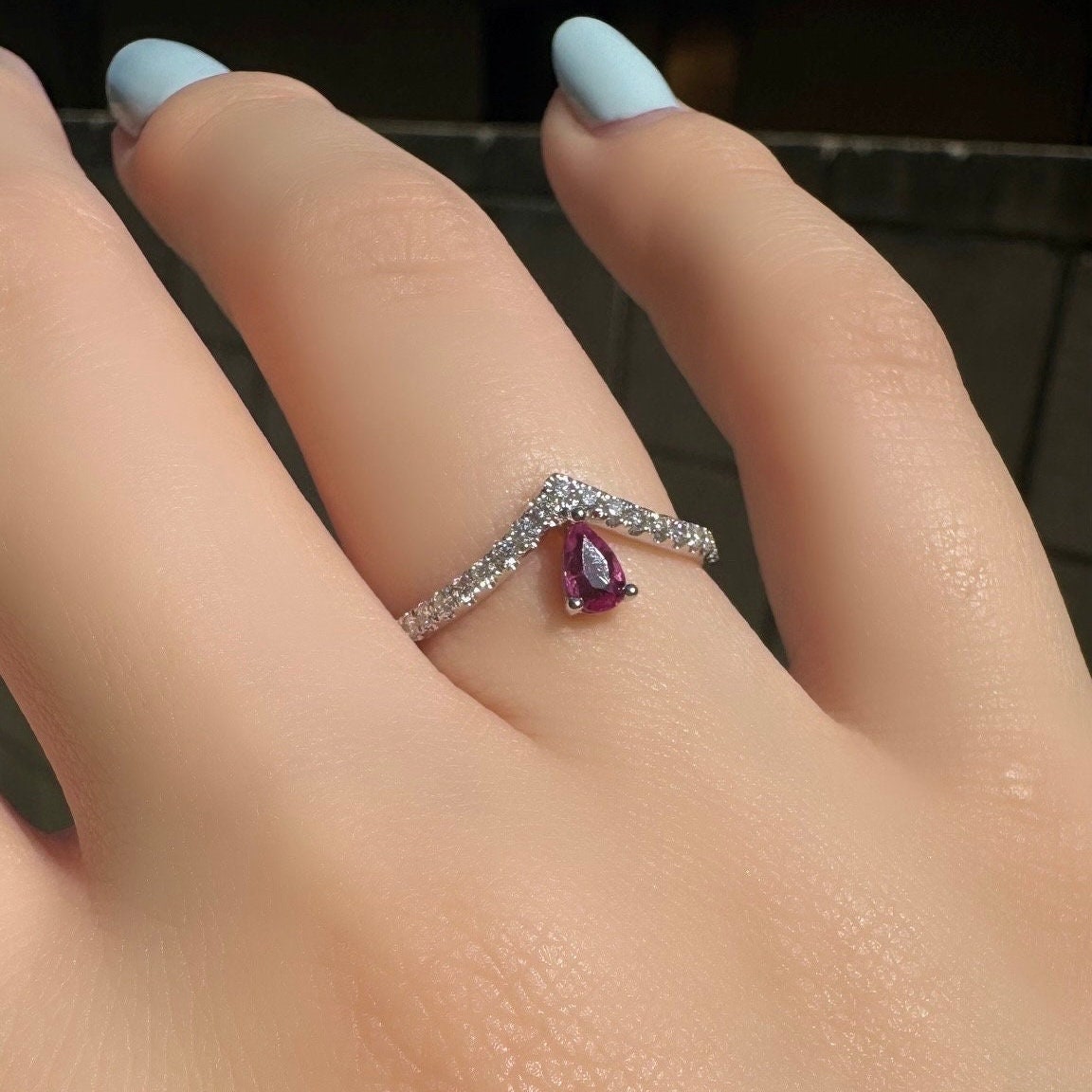 Genuine Ruby and Diamond Teardrop Chevron Ring｜14k White Gold