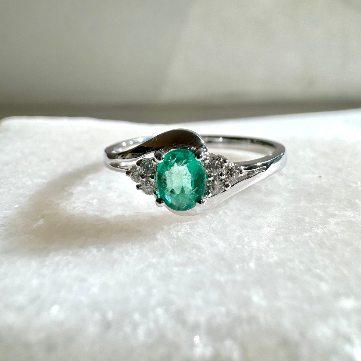 Natural Emerald Diamond Cluster Ring / 14k White Gold Oval Cut Emerald Ring / May Birthstone Ring / Green Gemstone Engagement Ring