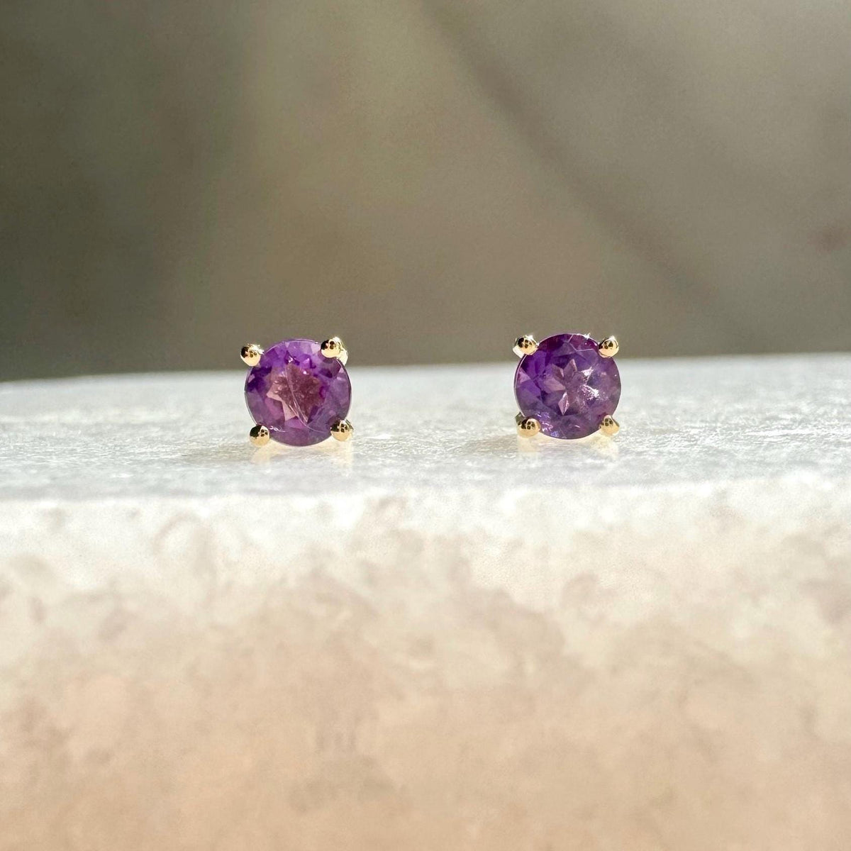Genuine Amethyst 3mm Round Cut Stud Earrings / 14k Solid Gold