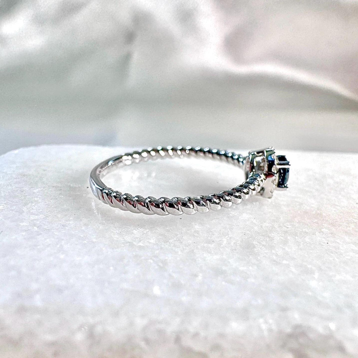 Genuine Sapphire and Diamond Half Eternity Coil Ring｜14k Solid White Gold