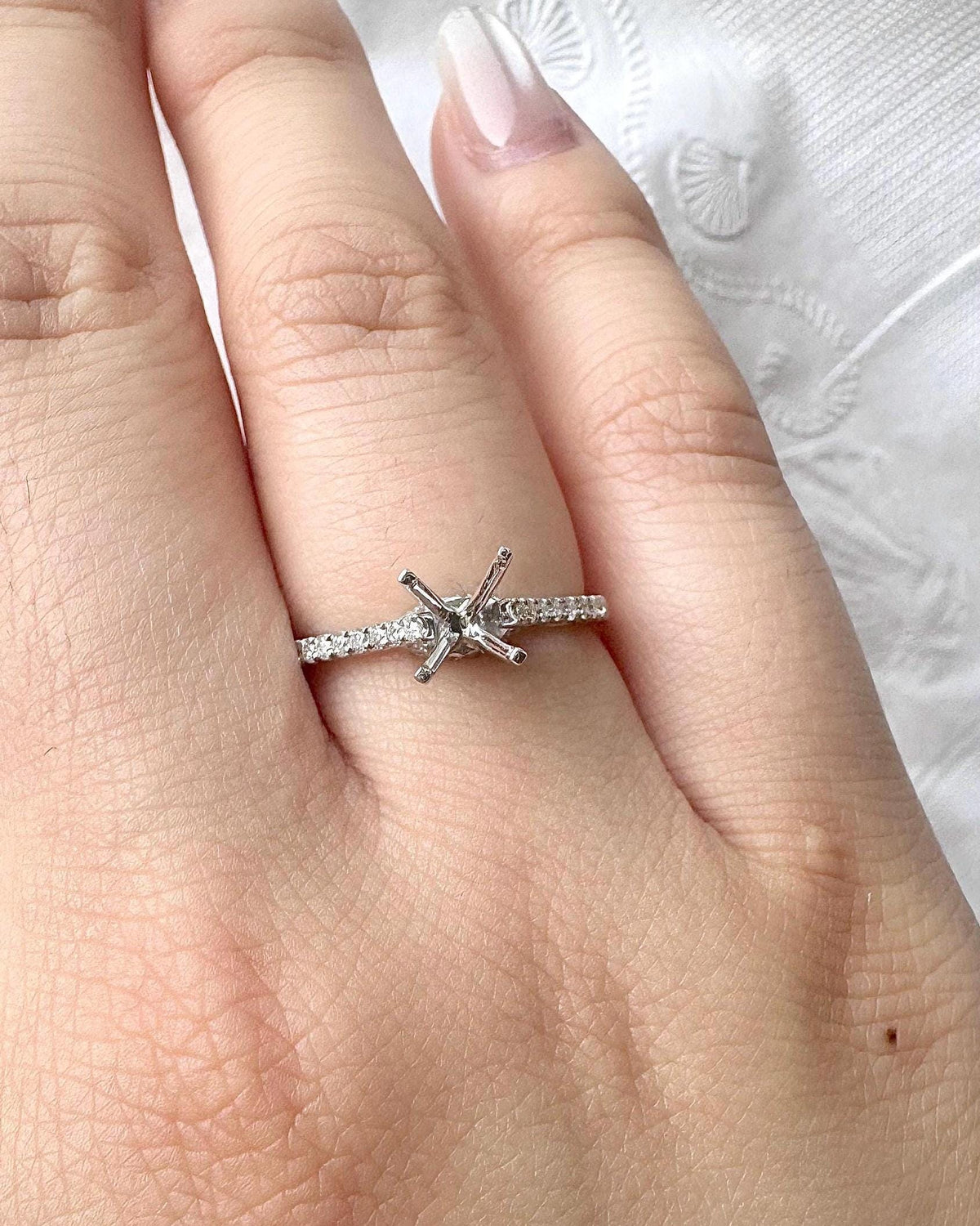 18k Solid White Gold Ring Setting for 0.75 ct Center Stone